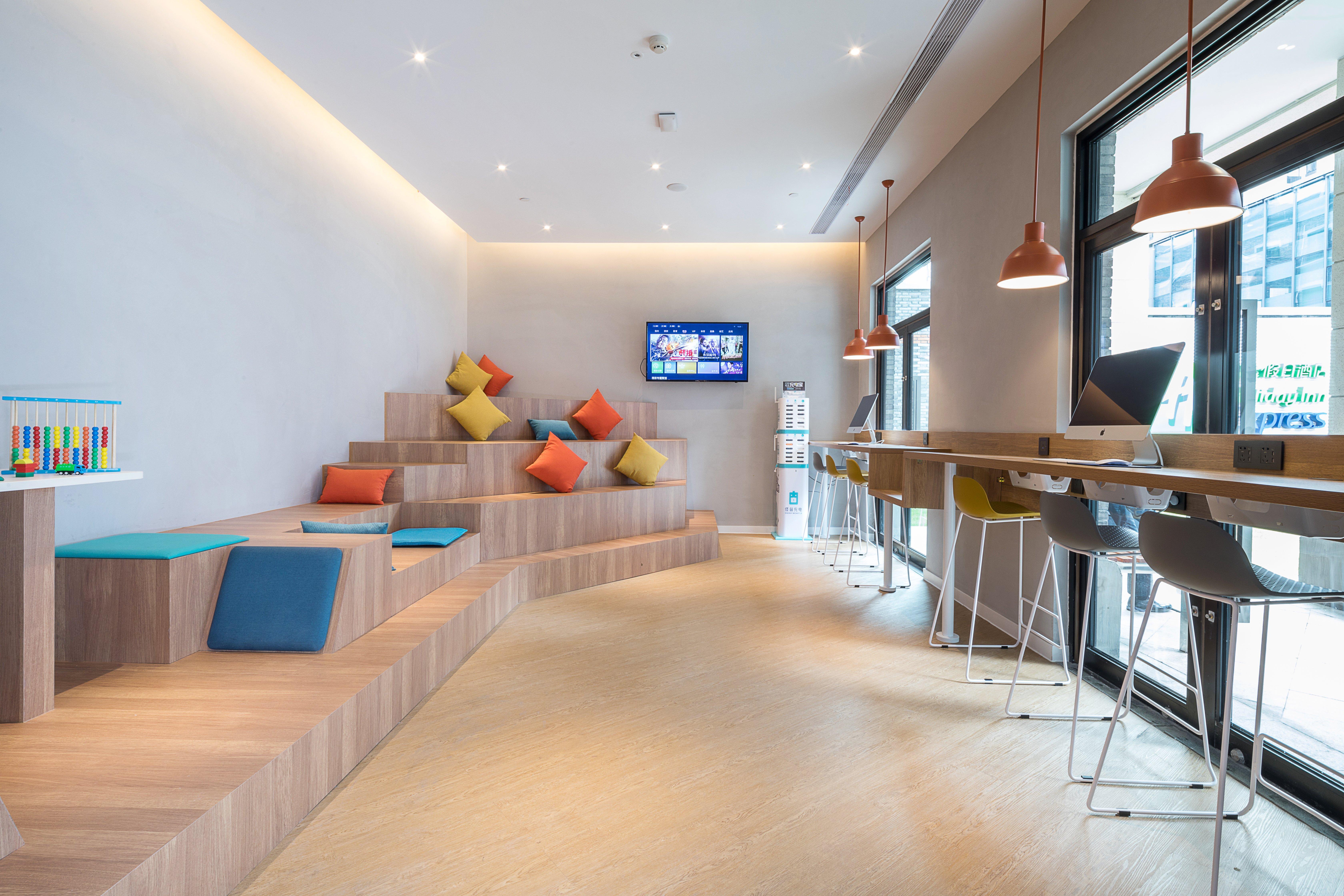 Hotel Express Tourism Zone, An Ihg
